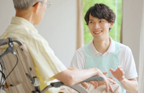 【上門照顧老人收費】上門照顧老人邊間好？服務比較＆申請指南