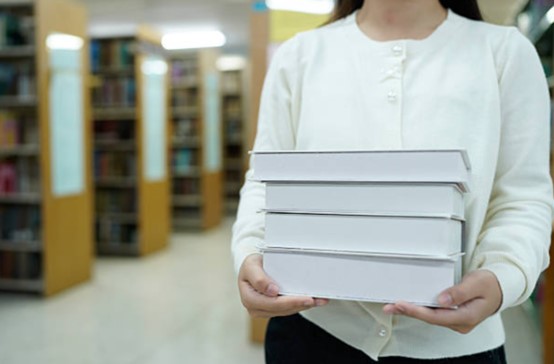 如何成為圖書館志工？2026圖書館志工申請流程、條件＆薪水
