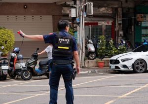 警察